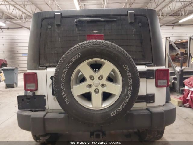 1C4BJWDG0FL702262 Jeep Wrangler Unlimited Sport