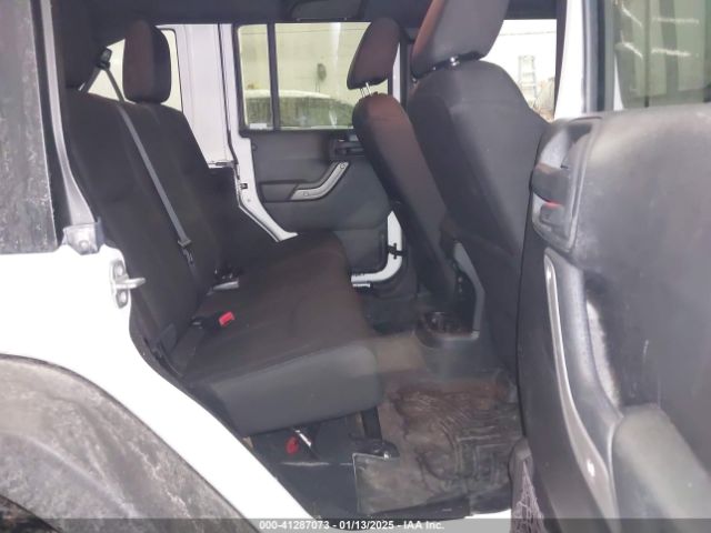 1C4BJWDG0FL702262 Jeep Wrangler Unlimited Sport