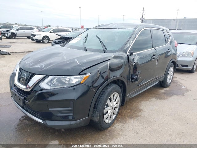 Nissan ROGUE S 2017 KNMAT2MT0HP588559 Image 2