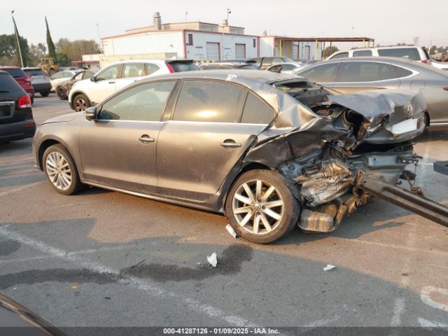 3VWL17AJ0GM238008 Volkswagen Jetta 1.8t Sel