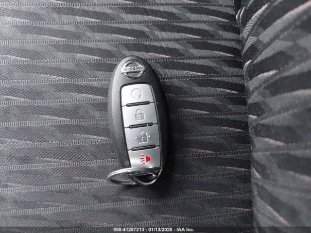 JN8AT2MV4HW005504 Nissan ROGUE SV