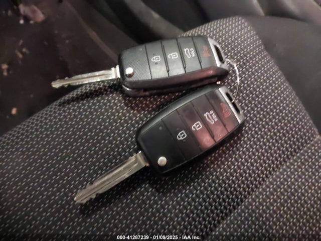 3KPFK4A78JE190355 KIA FORTE LX