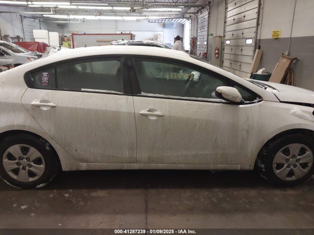 3KPFK4A78JE190355 KIA FORTE LX