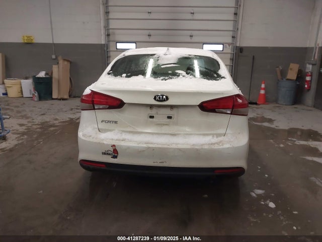 3KPFK4A78JE190355 KIA FORTE LX