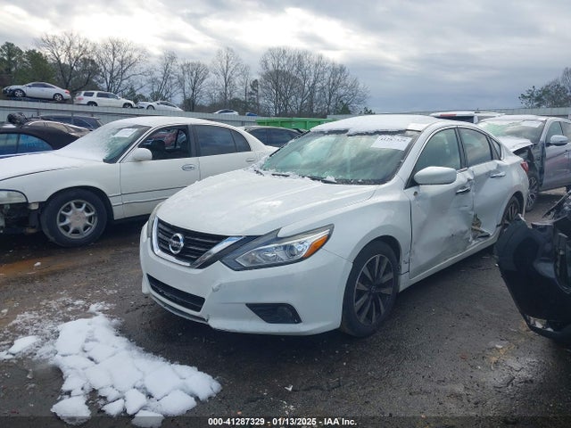 Nissan Altima 2.5 Sv 2018 1N4AL3AP7JC190166 Image 2