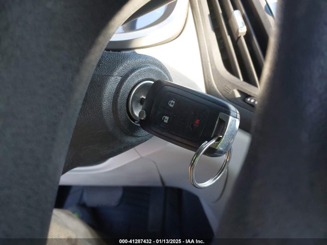 1GNALAEK1FZ113558 Chevrolet EQUINOX LS