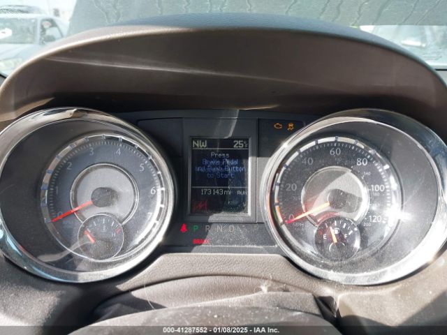 2C4RC1GG1ER364321 Chrysler Town & Country Limited