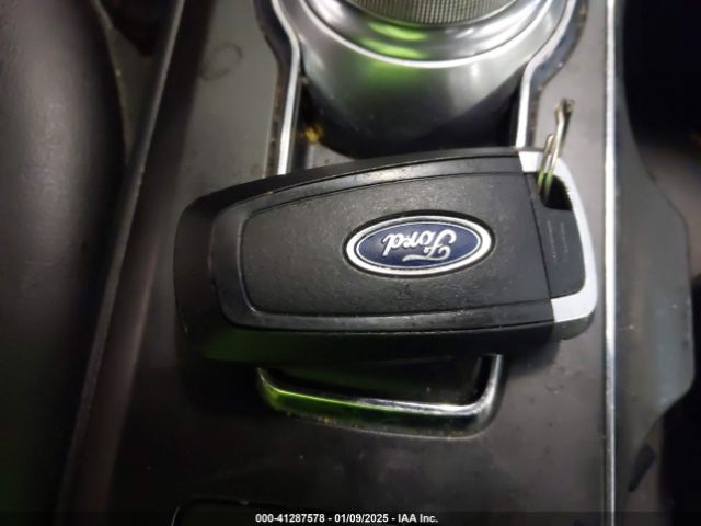 3FA6P0T92HR230818 Ford FUSION SE