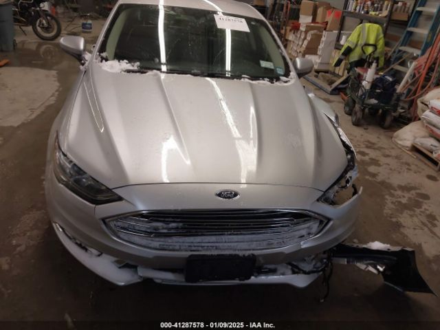 3FA6P0T92HR230818 Ford FUSION SE