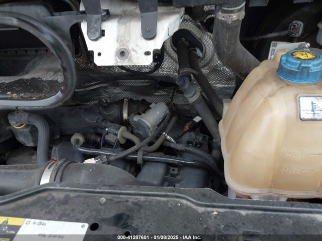 3C6TRVAG0JE153442 RAM Promaster 1500 Low Roof 136 Wb