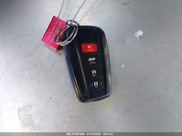 4T1B21HKXJU007932 Toyota Camry Hybrid Se