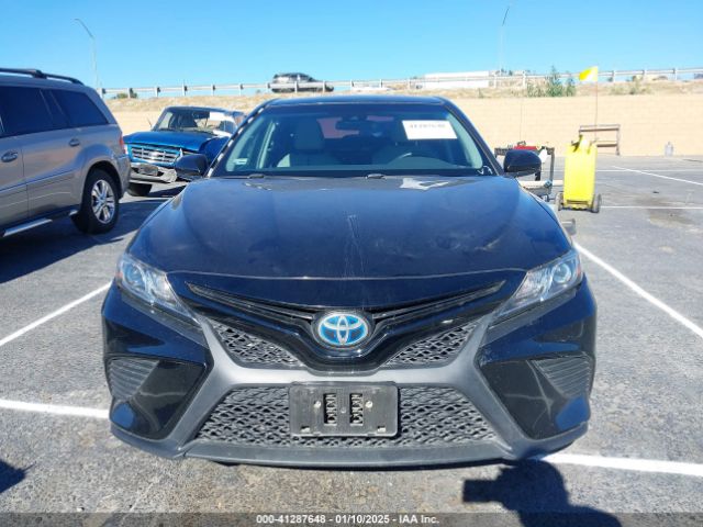 4T1B21HKXJU007932 Toyota Camry Hybrid Se