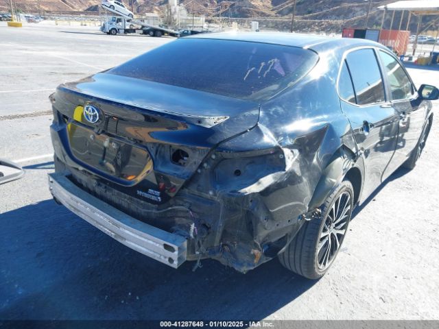 4T1B21HKXJU007932 Toyota Camry Hybrid Se