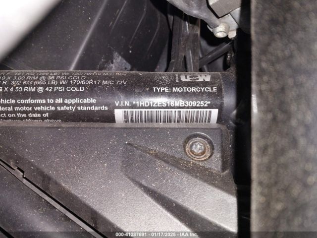 2021 HARLEY-DAVIDSON RA1250 1HD1ZES16MB309252 Photo 9