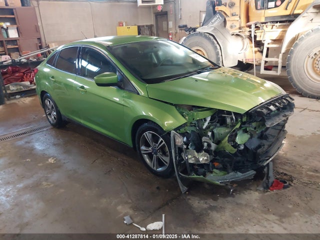 Ford FOCUS SE 2018 1FADP3FE3JL235354 Image 1