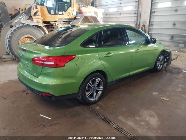 Ford FOCUS SE 2018 1FADP3FE3JL235354 Image 4