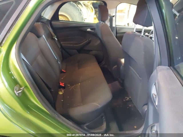 Ford FOCUS SE 2018 1FADP3FE3JL235354 Image 8