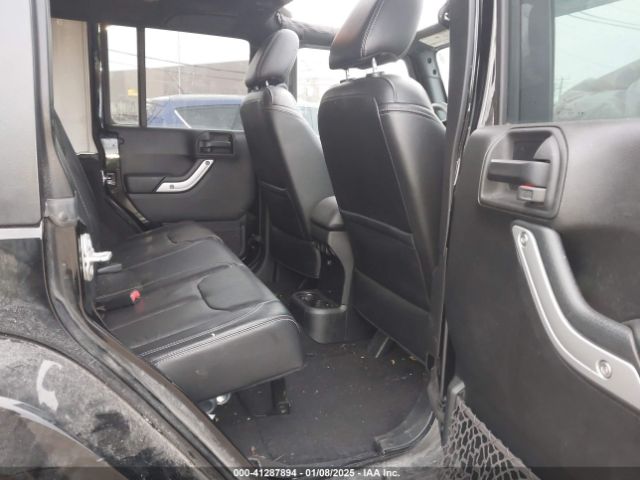 1C4BJWEG1JL843963 Jeep Wrangler Jk Unlimited Sahara