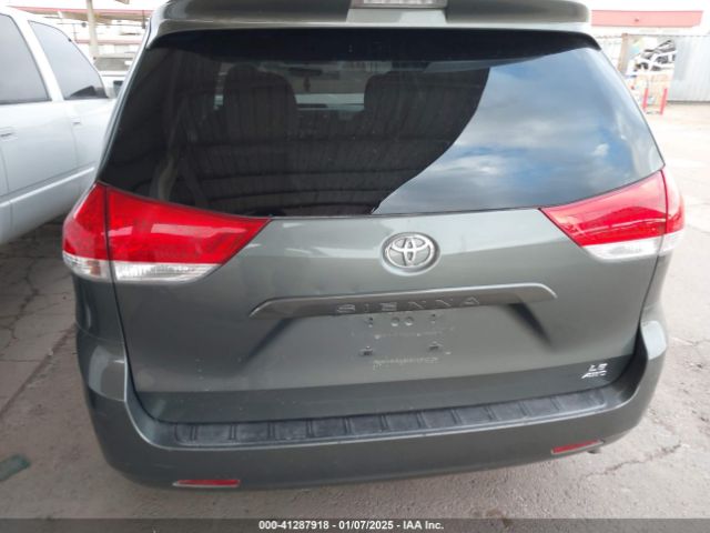 5TDJK3DC6ES074273 Toyota Sienna Le 7 Passenger