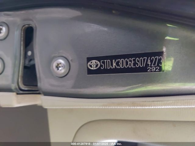 5TDJK3DC6ES074273 Toyota Sienna Le 7 Passenger