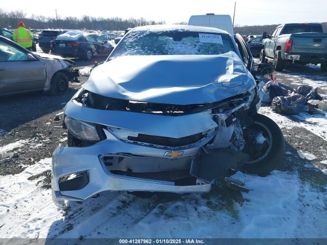 1G1ZD5STXJF184578 Chevrolet MALIBU LT