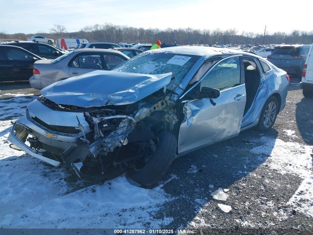 1G1ZD5STXJF184578 Chevrolet MALIBU LT