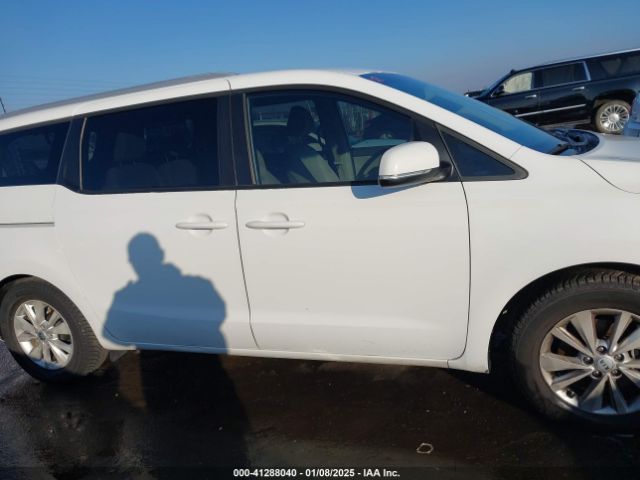 KNDMB5C18G6162382 KIA SEDONA LX