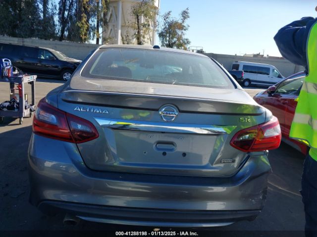 1N4AL3AP1JC156952 Nissan Altima 2.5 Sr