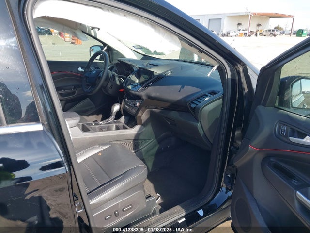 Ford Escape Titanium 2018 1FMCU0J96JUC05651 Image 5