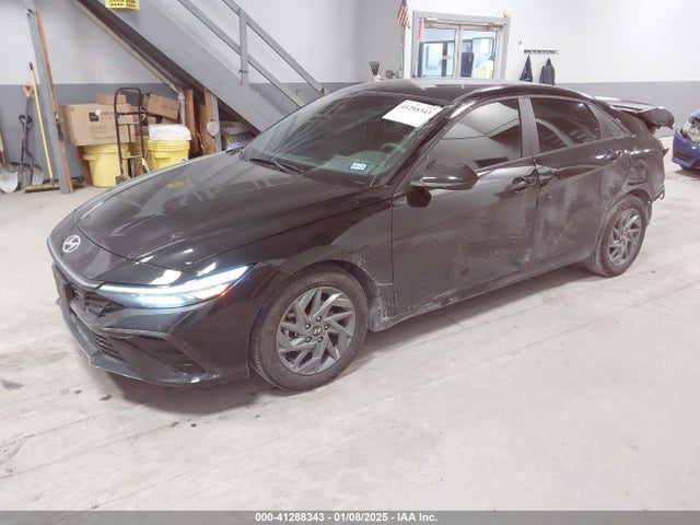 Hyundai ELANTRA SEL 2024 KMHLM4DG1RU654944 Image 2