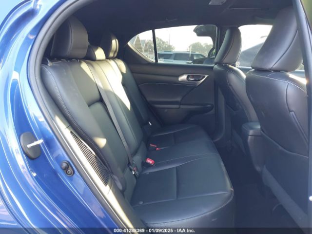 JTHKD5BH8G2267168 Lexus CT 200H