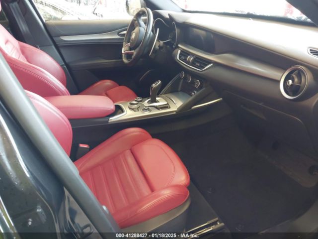 2022 ALFA ROMEO STELVIO ZASPAKBN6N7D28612 Photo 4