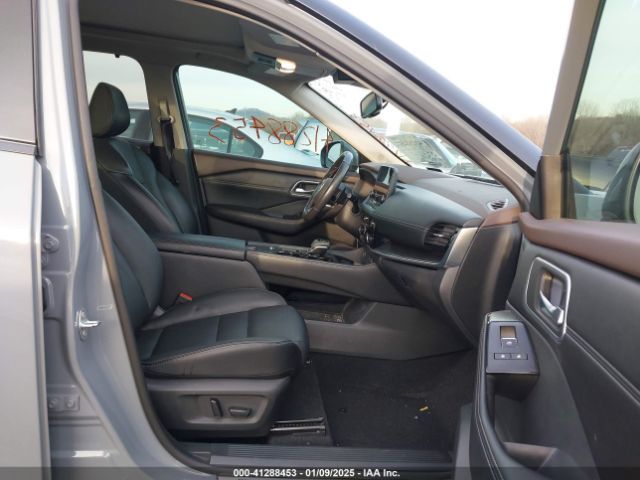 5N1AT3CA0MC749768 Nissan Rogue Sl Fwd