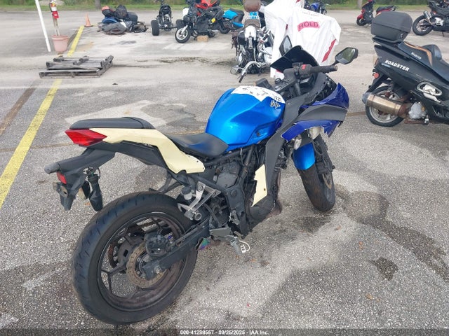 Kawasaki Ninja 300 2017 JKAEX8B18HDA39216 Image 4