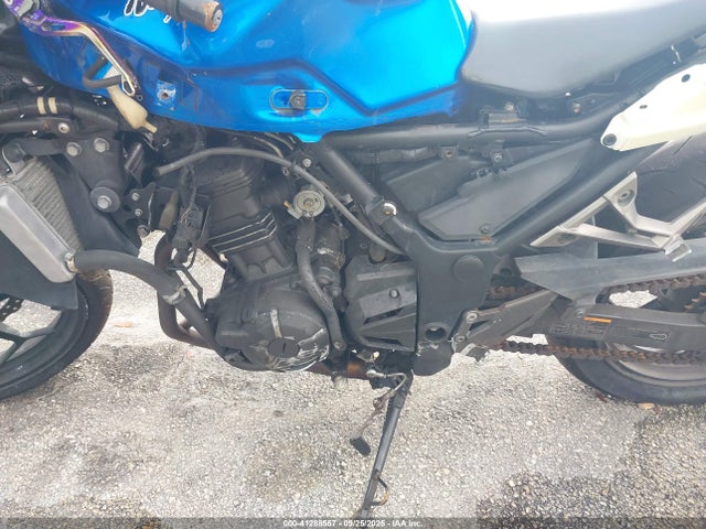 Kawasaki Ninja 300 2017 JKAEX8B18HDA39216 Image 9