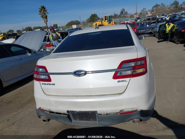 Ford TAURUS SEL 2015 1FAHP2E85FG122562 Image 16