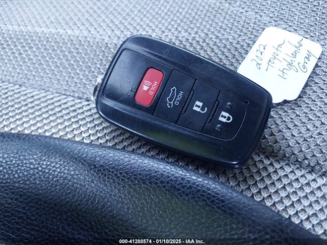 5TDGBRCH8NS559153 Toyota Highlander Hybrid Xle