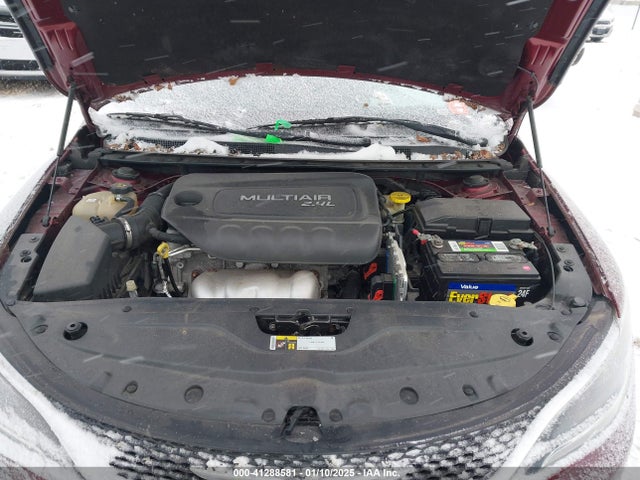 Chrysler 200 Limited 2015 1C3CCCAB9FN611778 Image 10