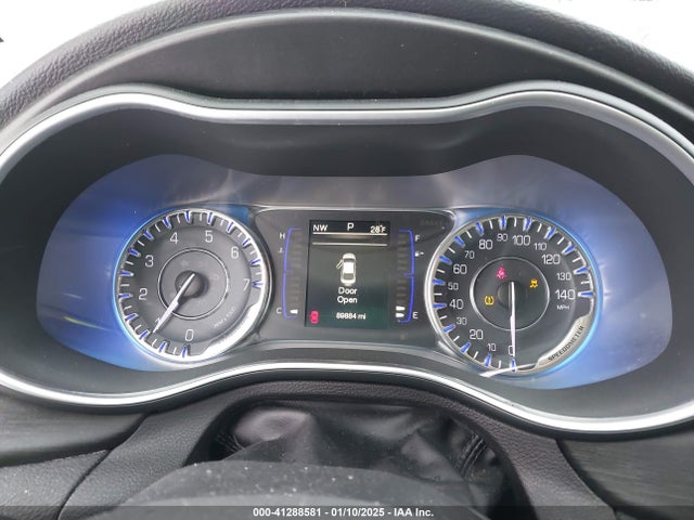 Chrysler 200 Limited 2015 1C3CCCAB9FN611778 Image 12