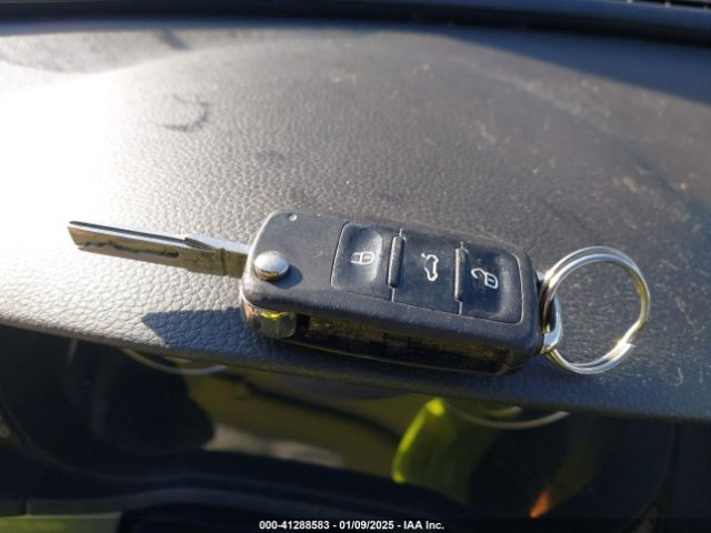 1VWAP7A3XEC023550 Volkswagen Passat 2.5l S