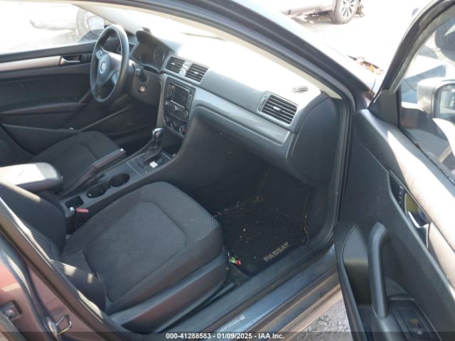1VWAP7A3XEC023550 Volkswagen Passat 2.5l S
