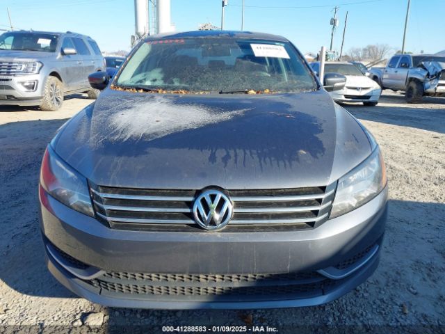 1VWAP7A3XEC023550 Volkswagen Passat 2.5l S