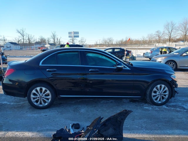 55SWF8EB1KU305740 Mercedes-Benz C 300 4matic
