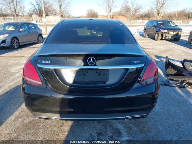 55SWF8EB1KU305740 Mercedes-Benz C 300 4matic