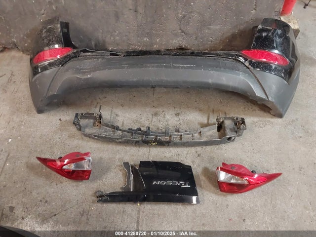 Hyundai TUCSON SE 2018 KM8J2CA44JU642938 Image 12