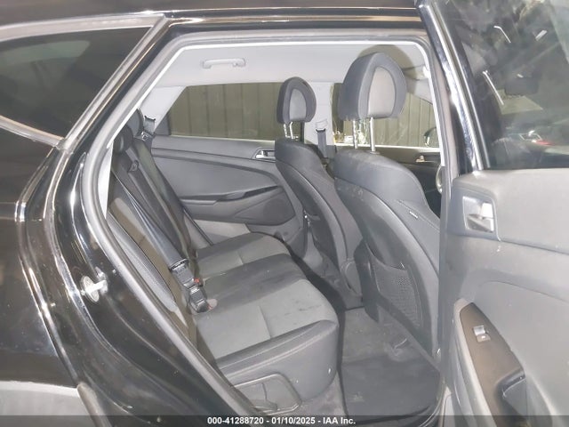 Hyundai TUCSON SE 2018 KM8J2CA44JU642938 Image 8