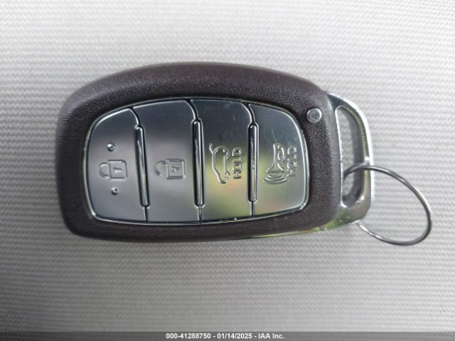 KMHC65LD6KU139239 Hyundai IONIQ PLUG-IN HYBRID