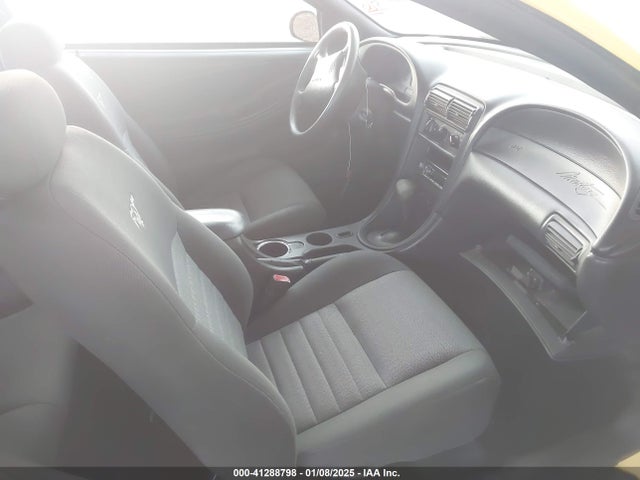 Продаж на аукціоні авто 2001 Ford Mustang Gt, vin: 1FAFP42XX1F124501, номер лоту: 41288798