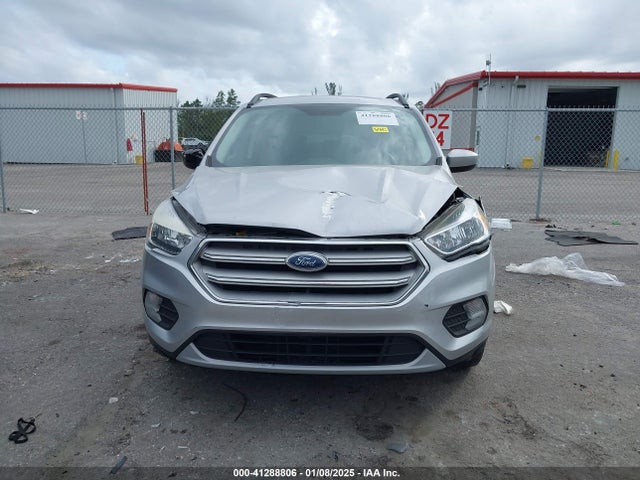 1FMCU0GDXJUB61746 Ford ESCAPE SE