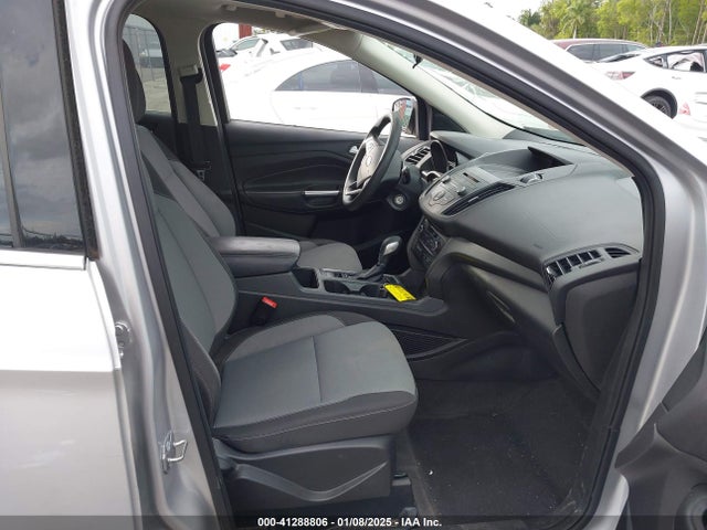 1FMCU0GDXJUB61746 Ford ESCAPE SE